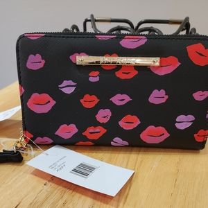 Betsey johnson wallet